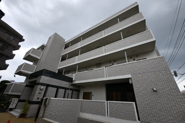 エーヴィッヒカイトの物件外観写真